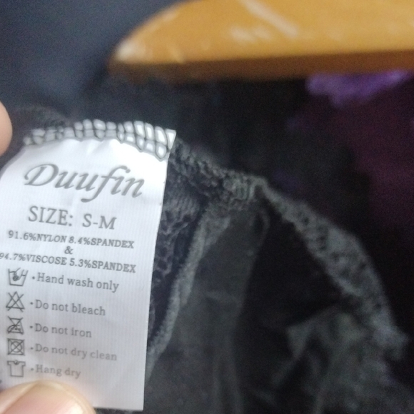 Black Lace Bralette Size S-M - Picture 3 of 4